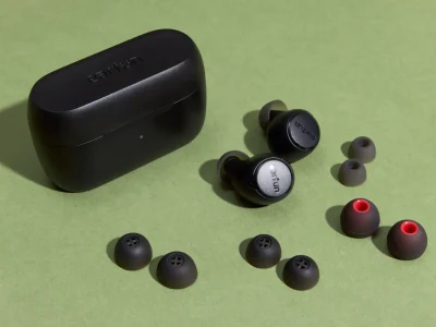 wireless airbuds